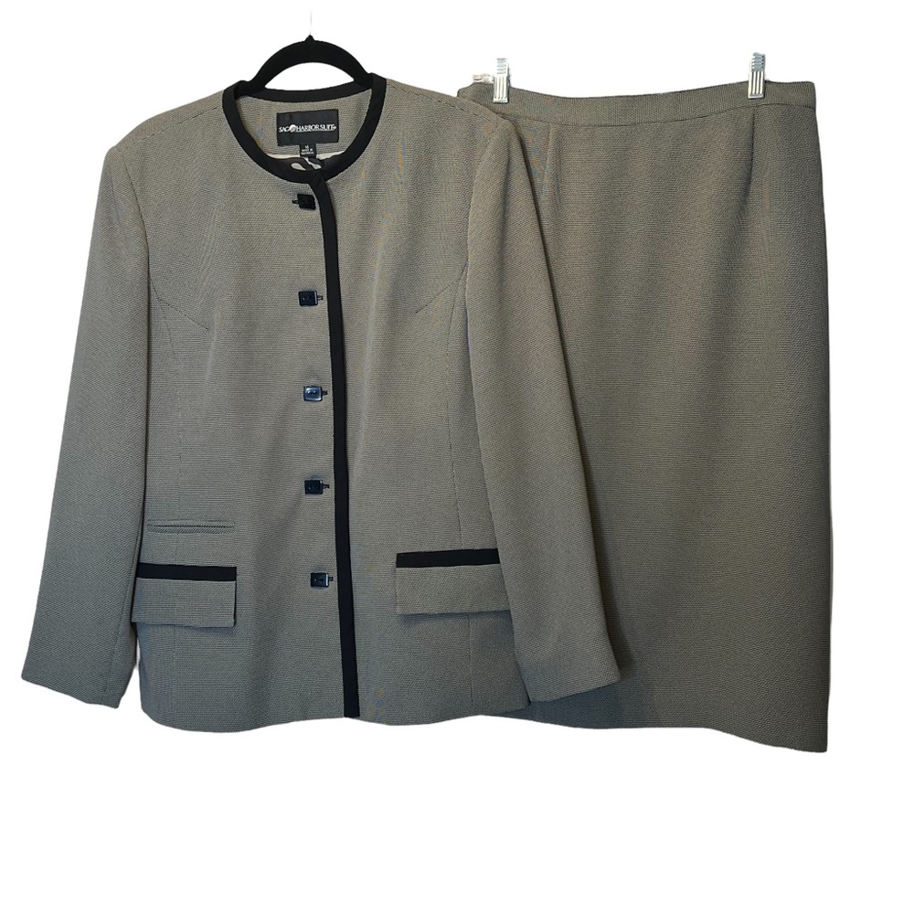 Sag Harbor Skirt Suit 2 pc. Sz.16